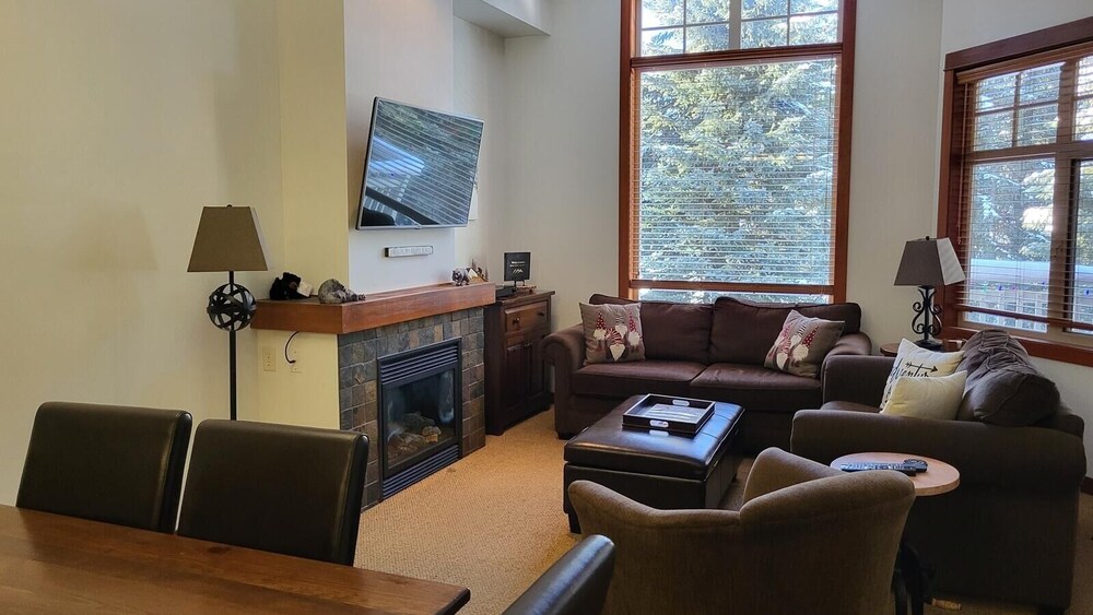 Sun Peaks Vacations - Settlers Crossing 41 - Property Image 5
