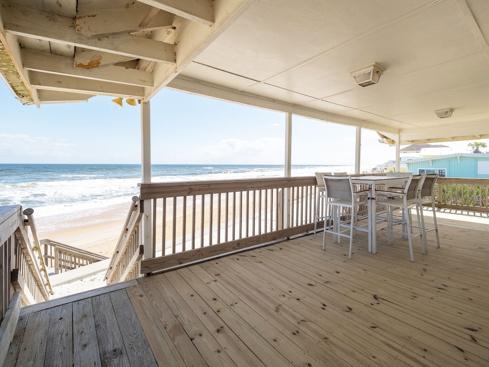 Cozy Cottage by Distinctive Beach Rentals view 4