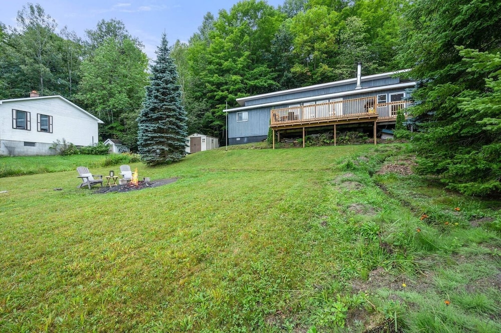 Quiet Spaciou Gorgeous Lakefront Cottage