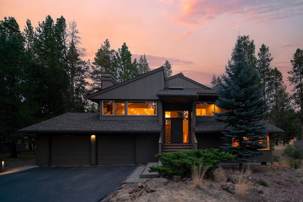 Sage Blush by Avantstay Upgraded 4 Bdr/chefs Kitchen/ A/c/hot Tub! view 5
