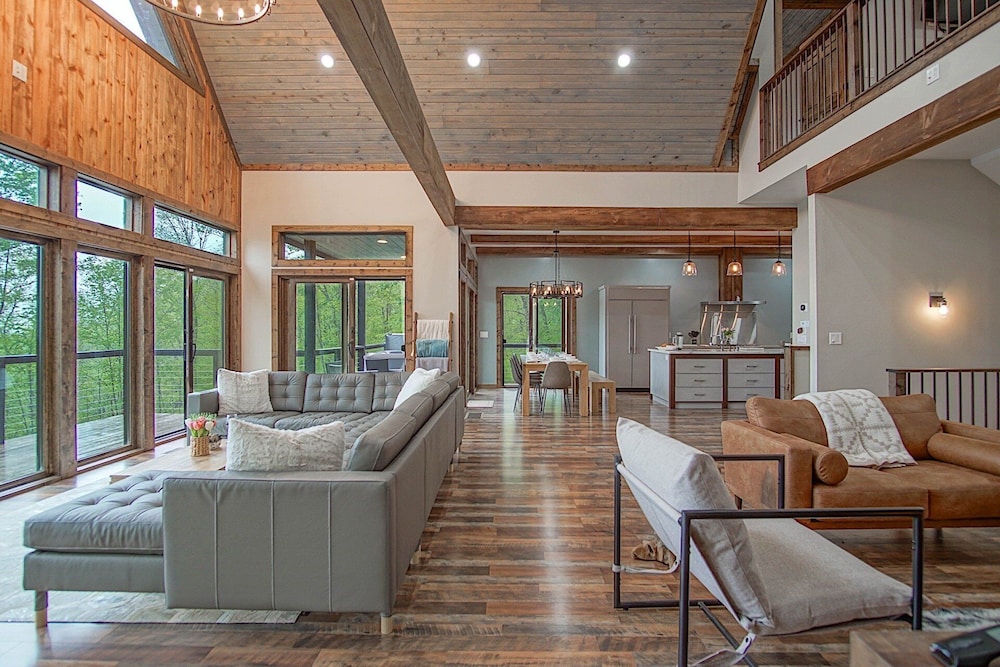 5 Br: Cupp Runneth Over - Luxurious Retreat Nestled 9.7 Miles From Snowshoe