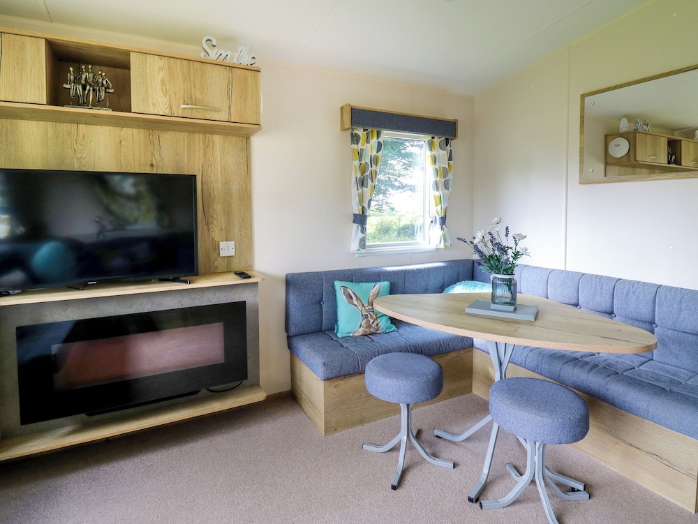Caravan 6 at Blackmoor Farm