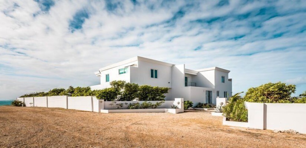 Villa Tequila Sunrise - Image 5