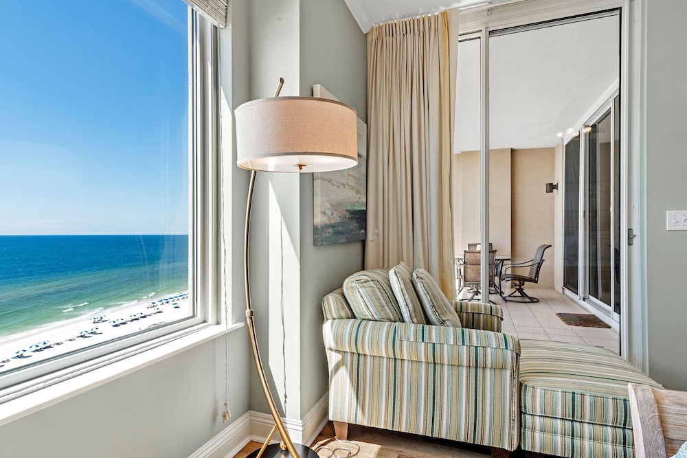 Indigo East 904