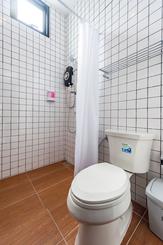 Book a Bed Poshtel - Hostel