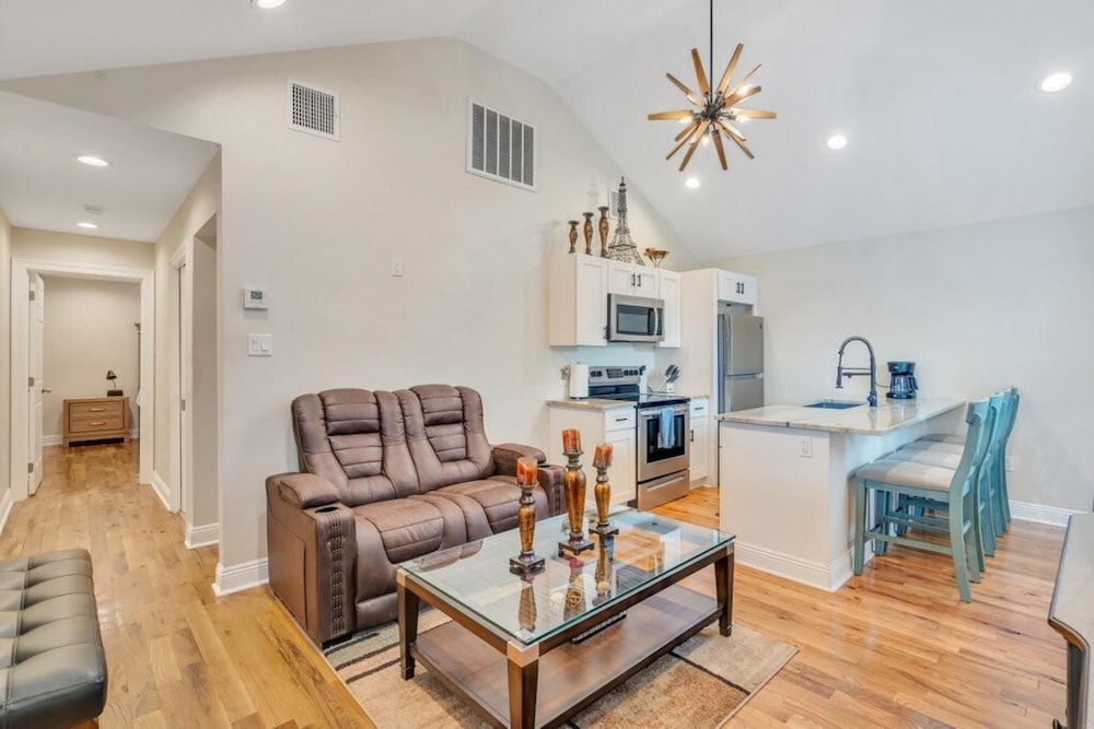 Quaint Gentilly Guesthouse — New Orleans