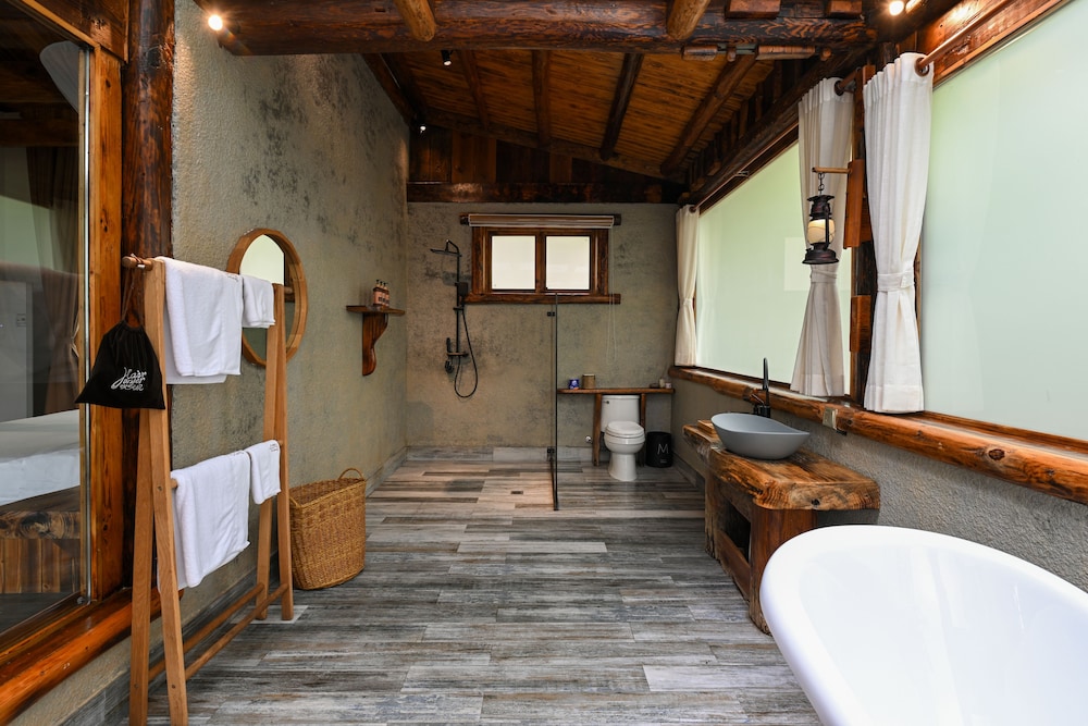 No.5 Valley Lodge