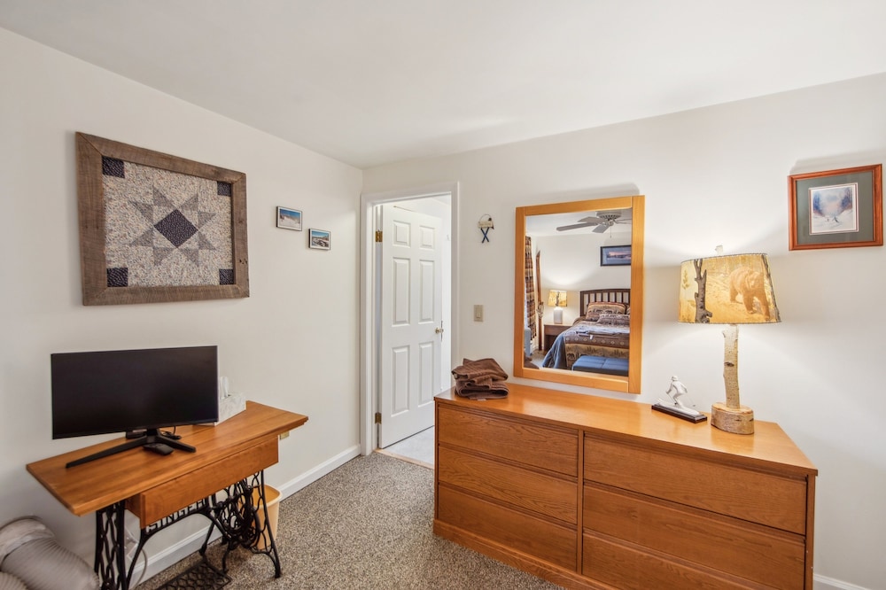 Top Ridge 49p - Family-friendly End Unit 3 Bedroom Townhouse by The Summit at Gore Mountain
