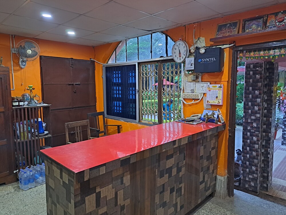 Lobby & Reception