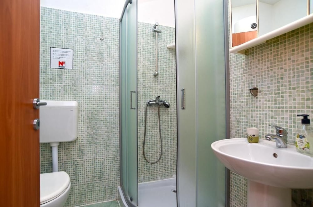 Welcoming Apartment With Shared Pool
