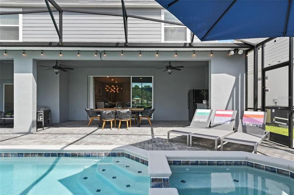 Unrivaled Amenities Unforgettable Comfort Await