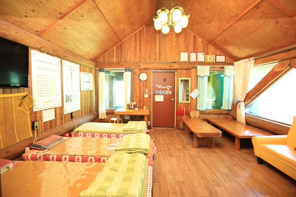 Wonju Chiak Mountain Club Pension