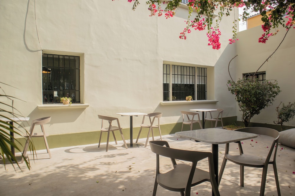 Casa La Paz by Wynwood House