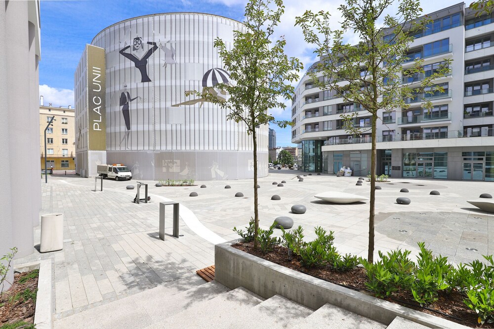 Stylish Gdynia Downtown by Renters view 4