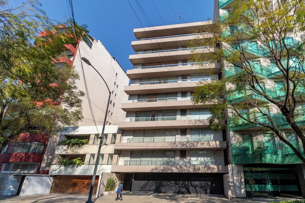 Penthouse Near Masaryk , Sleeps 16 , Pet Friendly — Mexico City