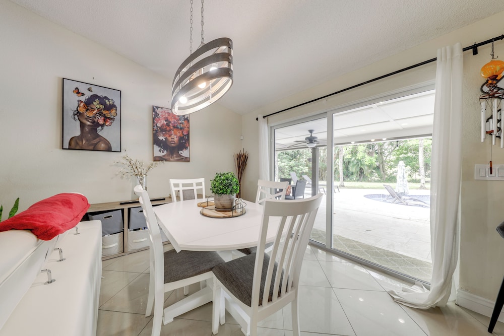 Fishing Dock & Canal Views: Fort Lauderdale Home!
