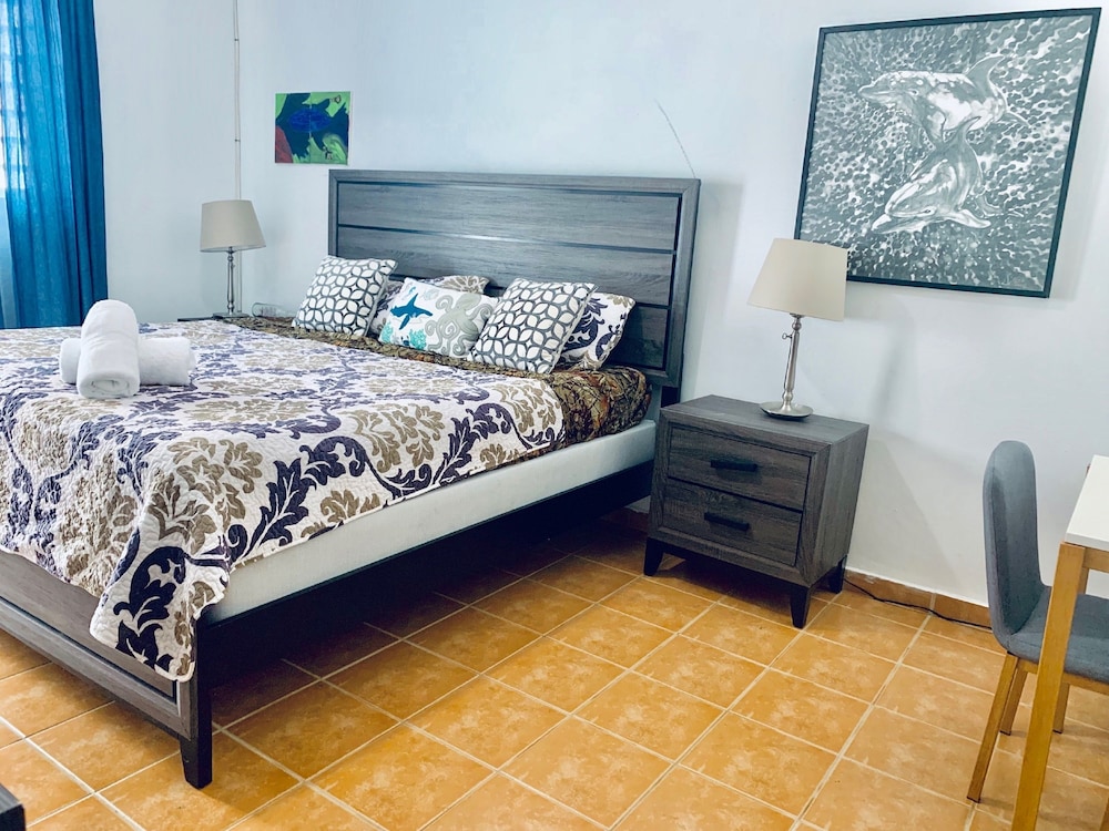 Discovery Inn Suites at 681 Ocean Drive