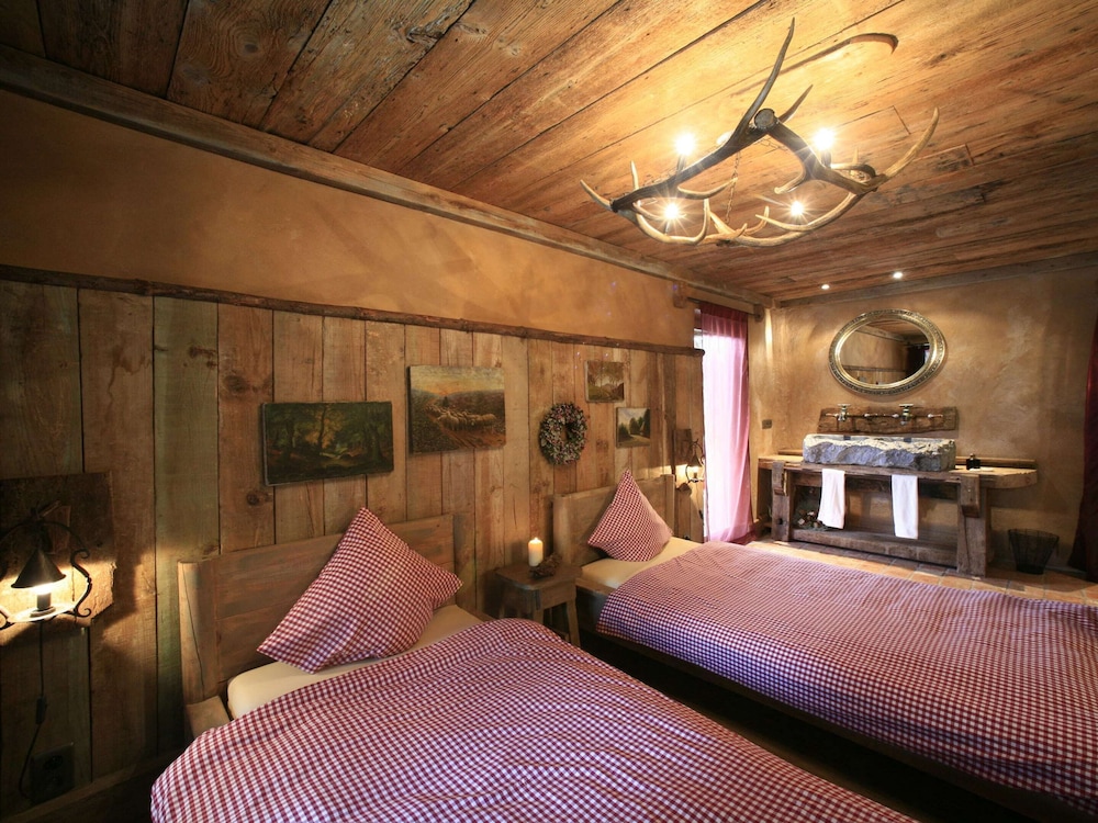 Luxurious Chalet with Hot Tub & Sauna in Thirimont view 5