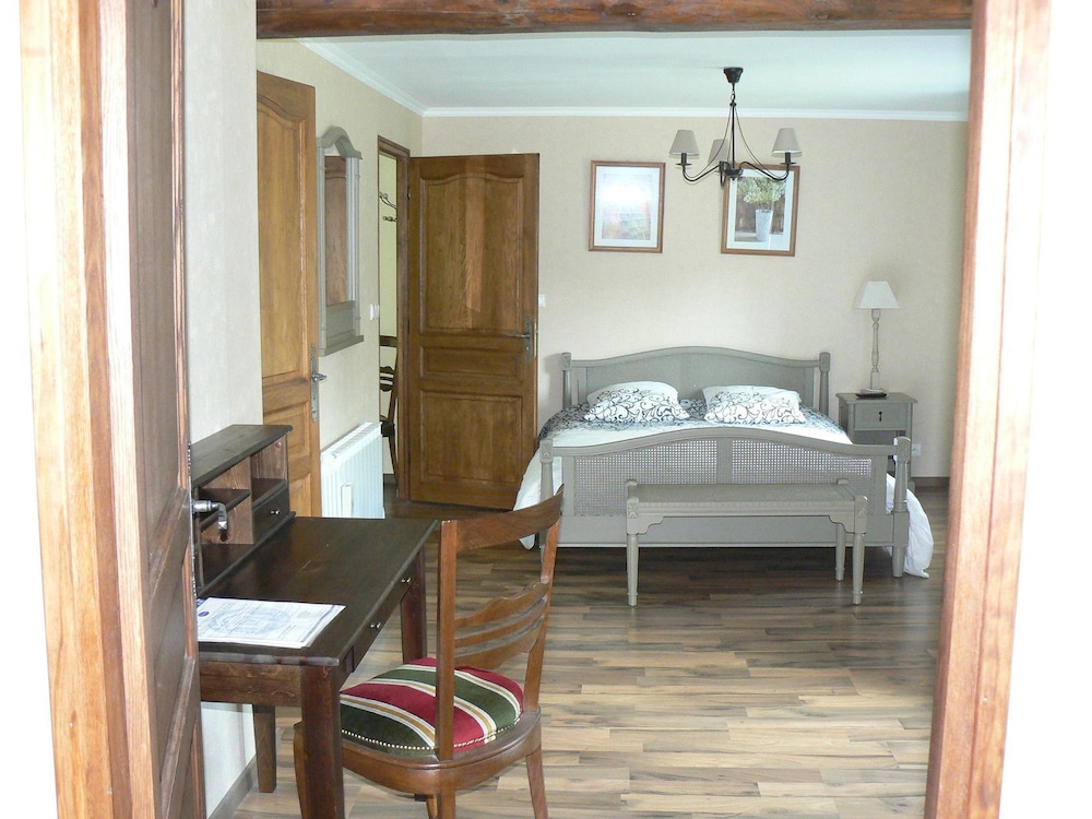 Photo 8