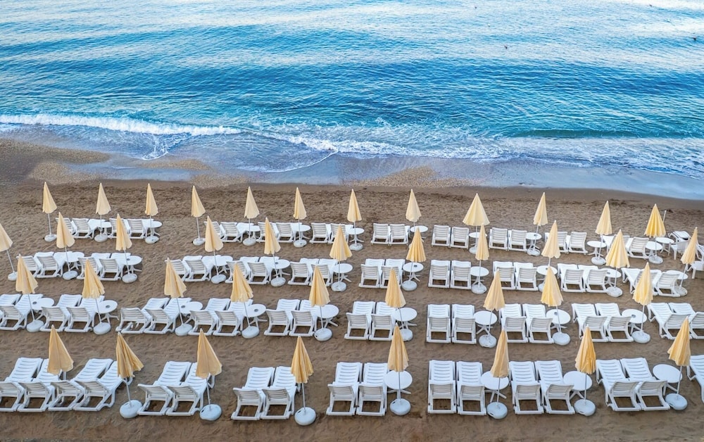EFLİNA RESORT HOTEL & SPA