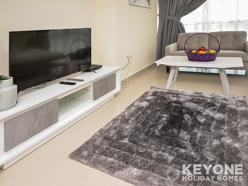 KOHH - Studio in Reef Residence