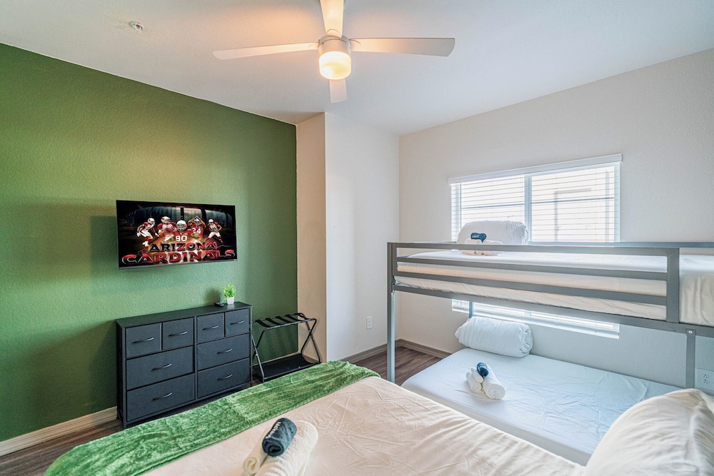 ROVE LIVING/KL - Cardinal 95