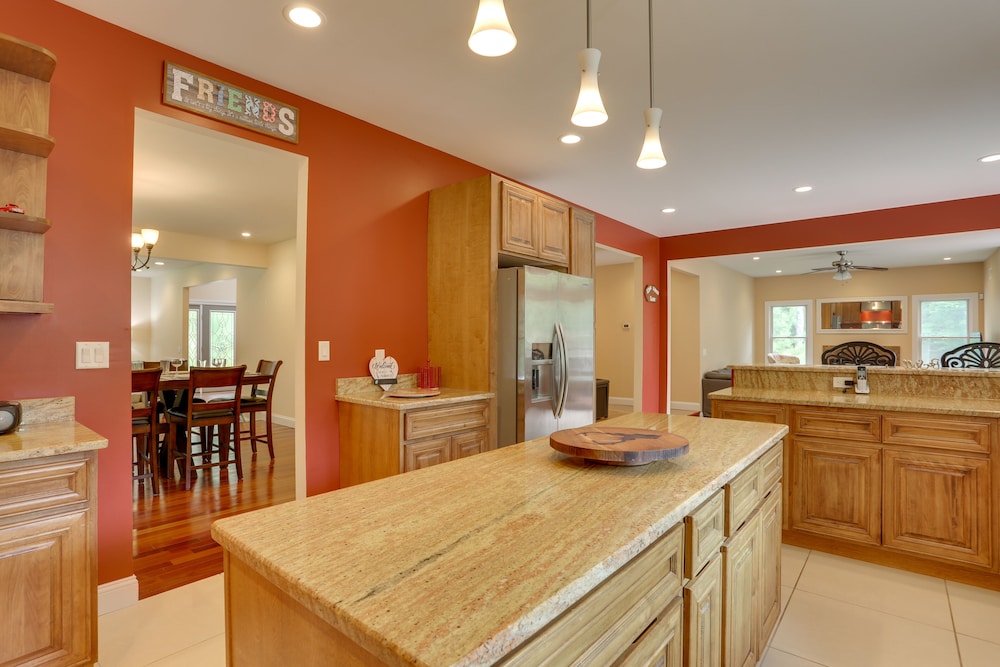 Glen Spey Home w/ Grill ~ 5 Mi to Delaware River view 5
