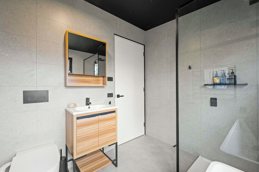 The Outlook on Mount Louis – 1 Bedroom