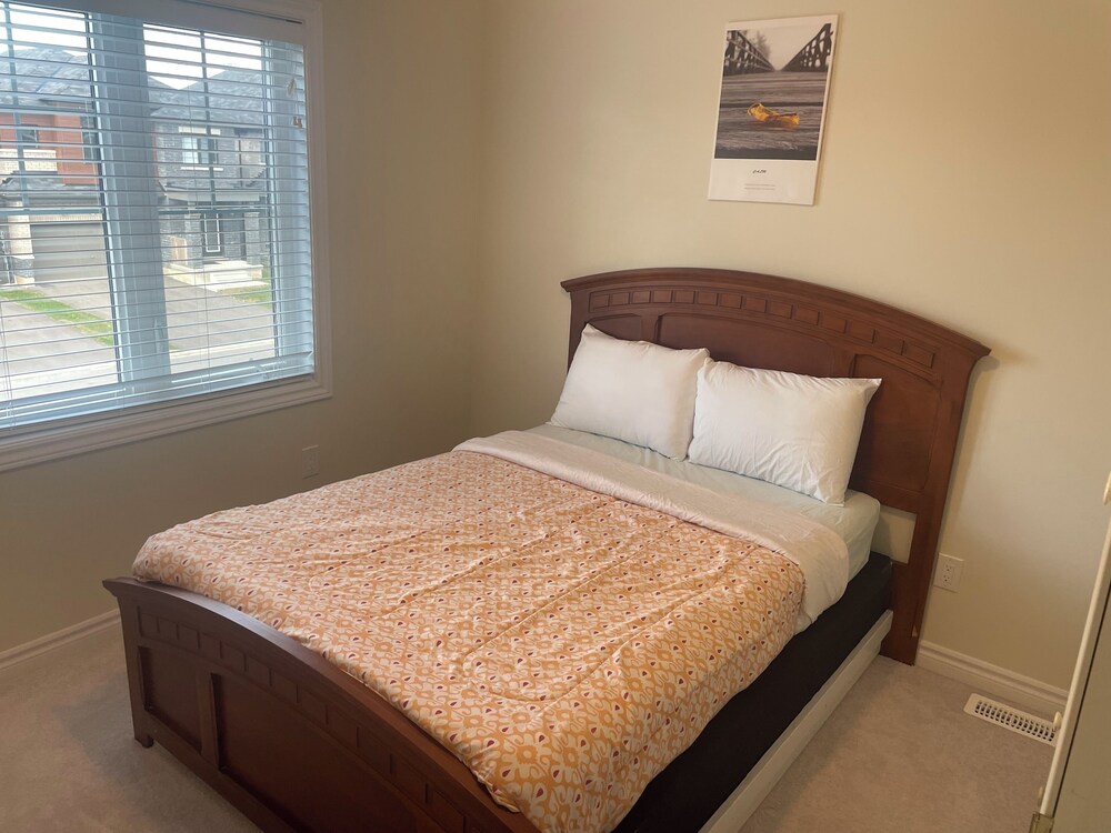 Brand New 3 Bedroom Home in West Niagara