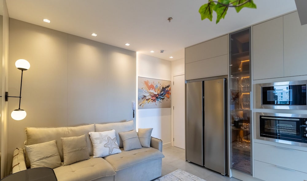 MHF II Apts Variados em Prédio com Vista para o Mar em Itapema
