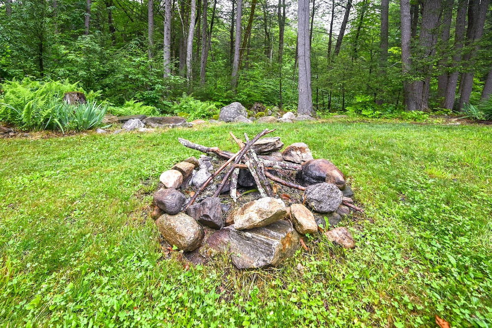 Tolland Cabin w/ Private Hot Tub & Grill!