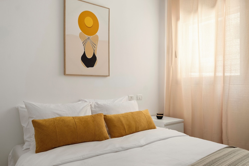 Sea View Beach Penthouse by Sea N' Rent
