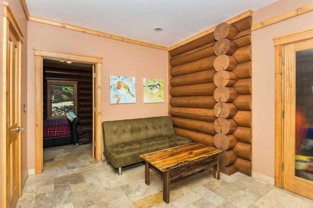 Sleeps 27 2 Homes Near the Lake, Hot Tub + Views Castle Glen Estates
