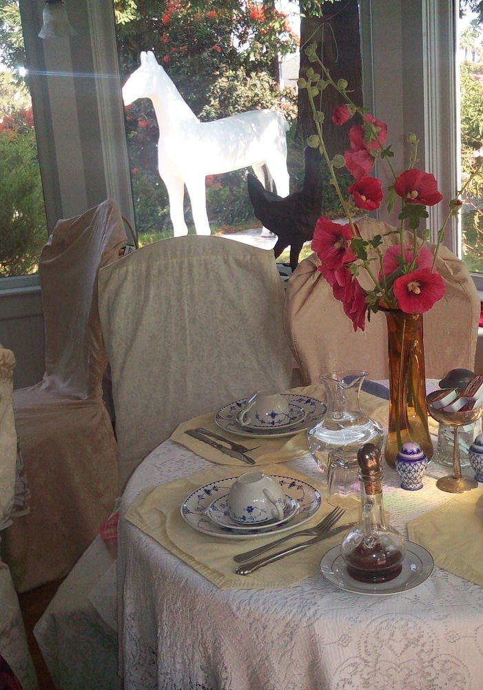 Cliff Crest Bed & Breakfast