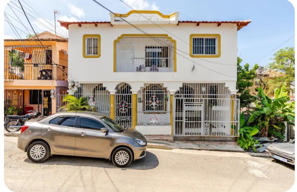 Escape to Puerto Plata, Cozy 2BR Loft in Las Mercedes, 5 Min From Beaches