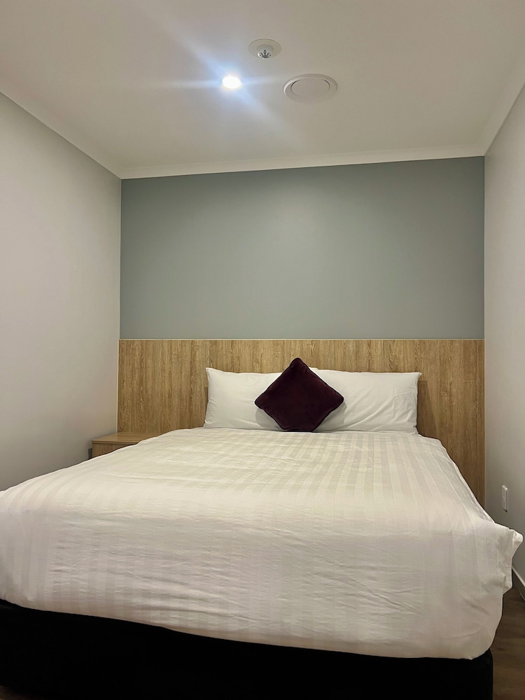 Albany Oak Motel