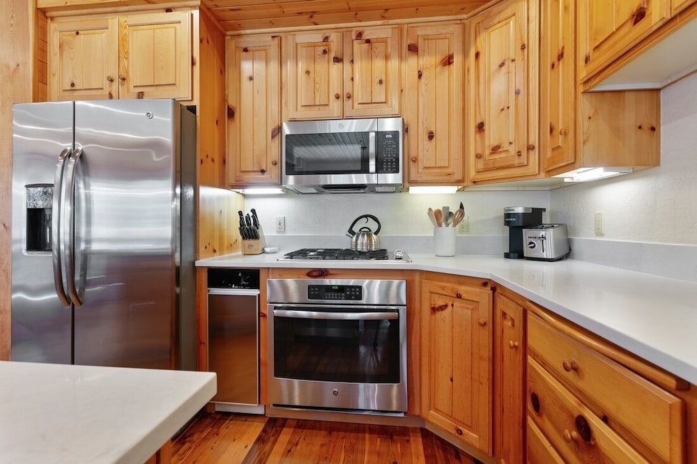 301 - Three Bedroom with Spa Bristlecone 3 Condo