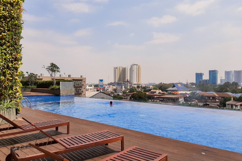 Comfy and Homey Studio at Springwood Residence Tangerang Apartment