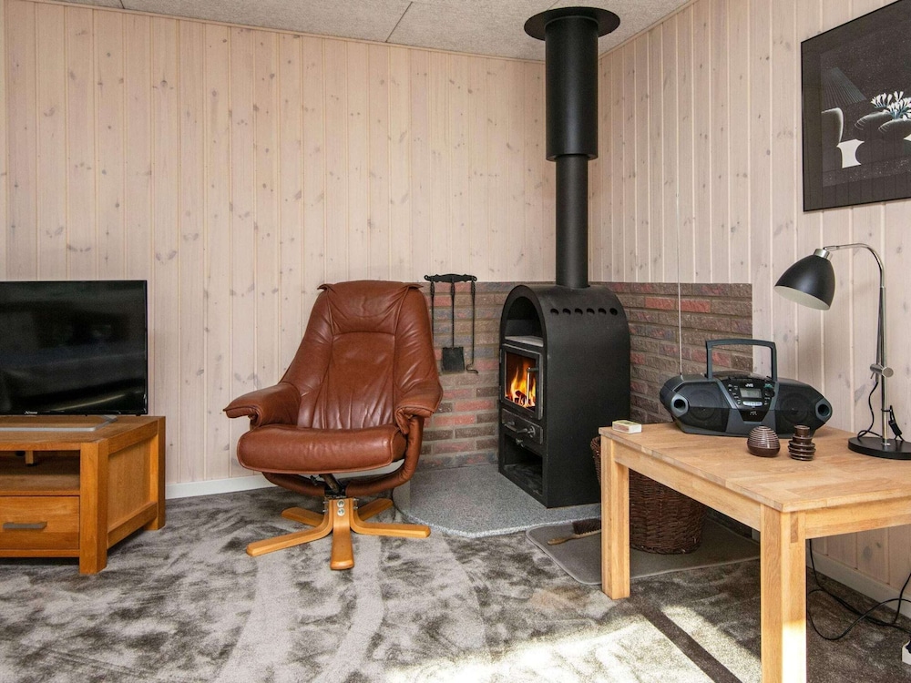 6 Person Holiday Home in Romo view 5