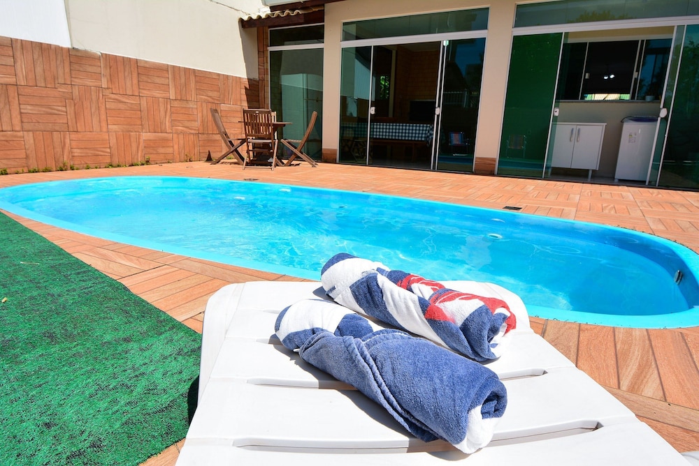 Casa com piscina a 250m da Praia PLH006
