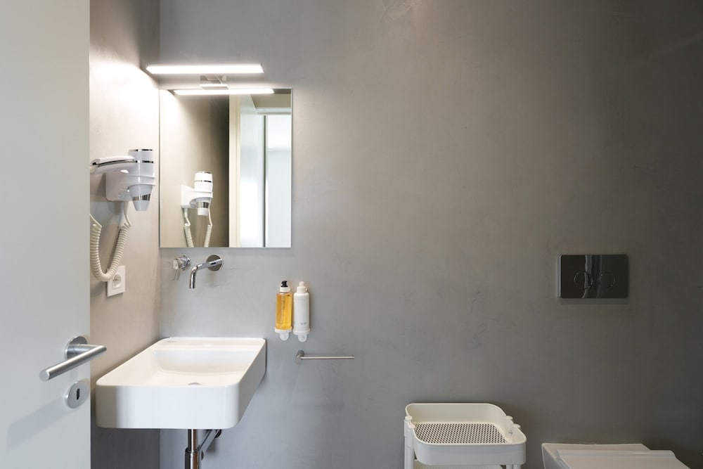 Bom Sucesso Executive Flat 5 3 by Feel Porto
