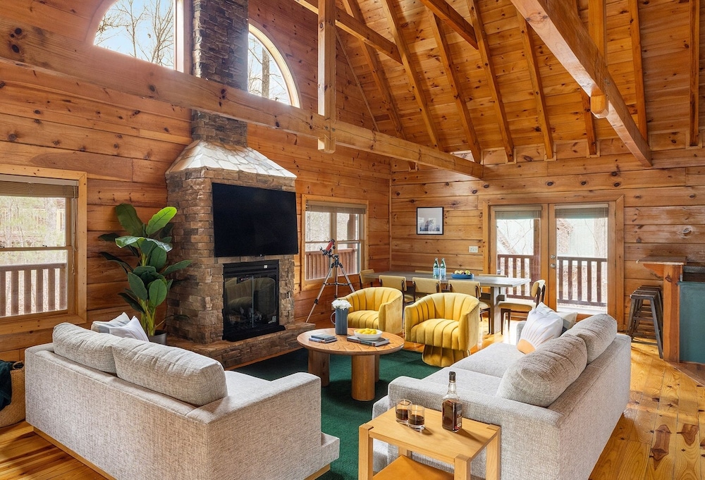 Yesteryear Mountain Charm Modern Vintage Retreat 5 Bedroom Home by Overmoon - Property Image 33
