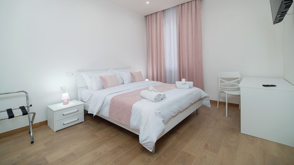 Lovely Rooms by Rentbeat