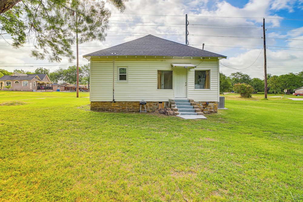Mcalester Home w/ Large Yard & Grill! view 5