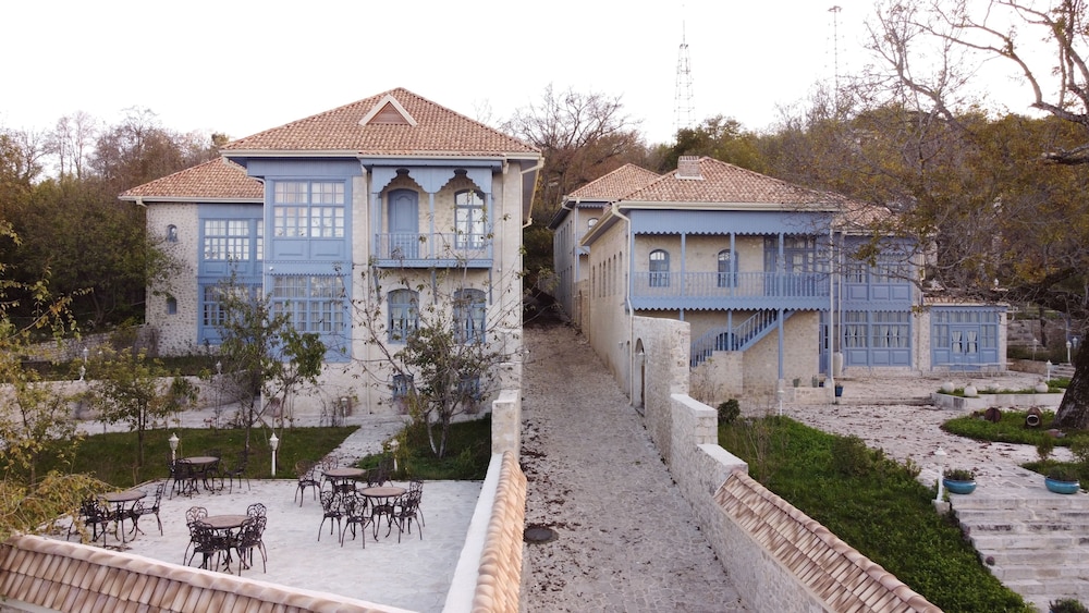 Yasemen Hotel