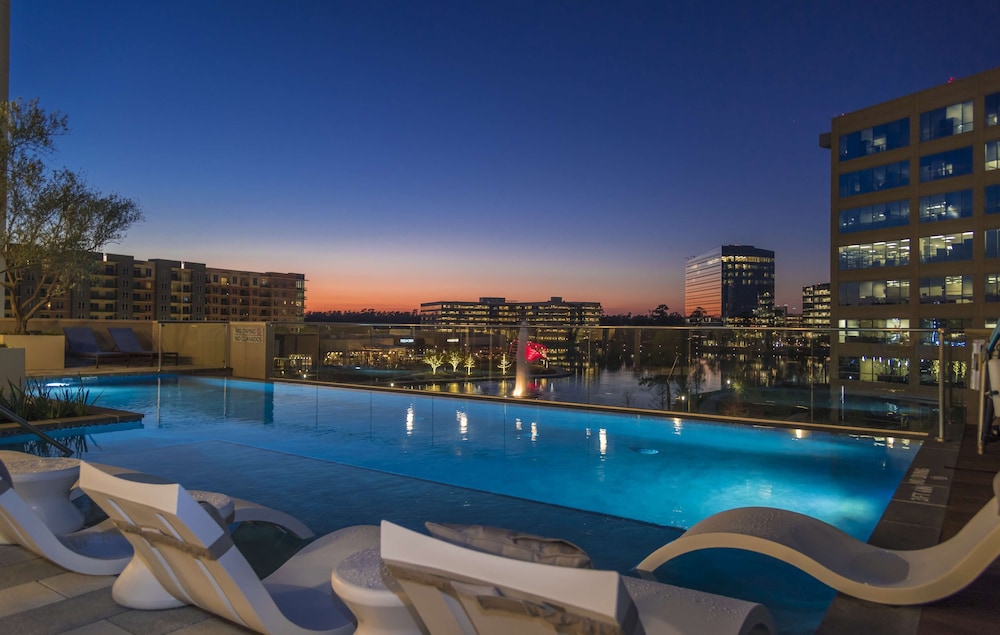 Embassy Suites by Hilton The Woodlands at Hughes Landing - Property Image 5