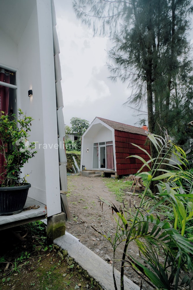 Flamboyan Cabin By Travelink