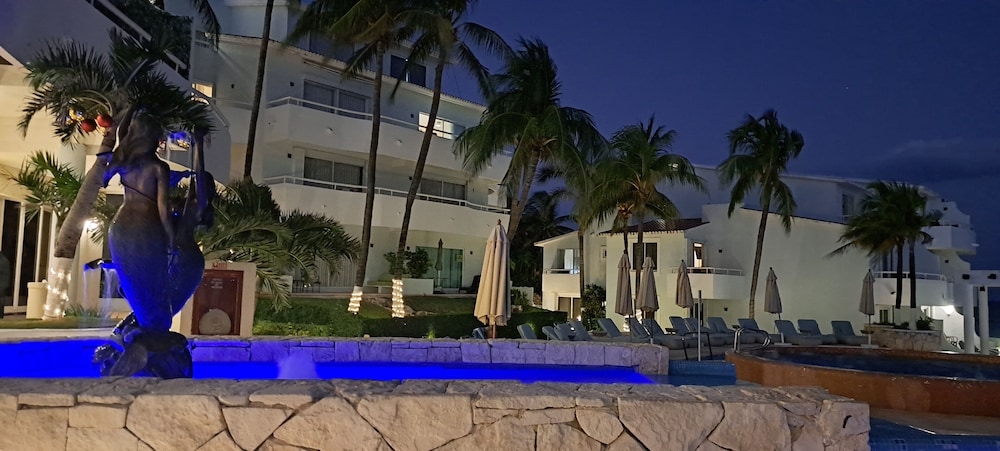 Beach front-Ocean View Studio -Hotel Sunset Fishermen condo 344/C