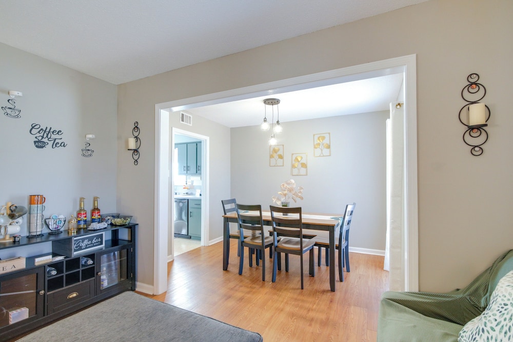 4 Mi to Shelby Farms Park: Memphis Home w/ Patio!