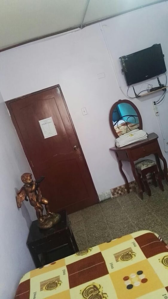 Hotel Eloy Alfaro - Hostel